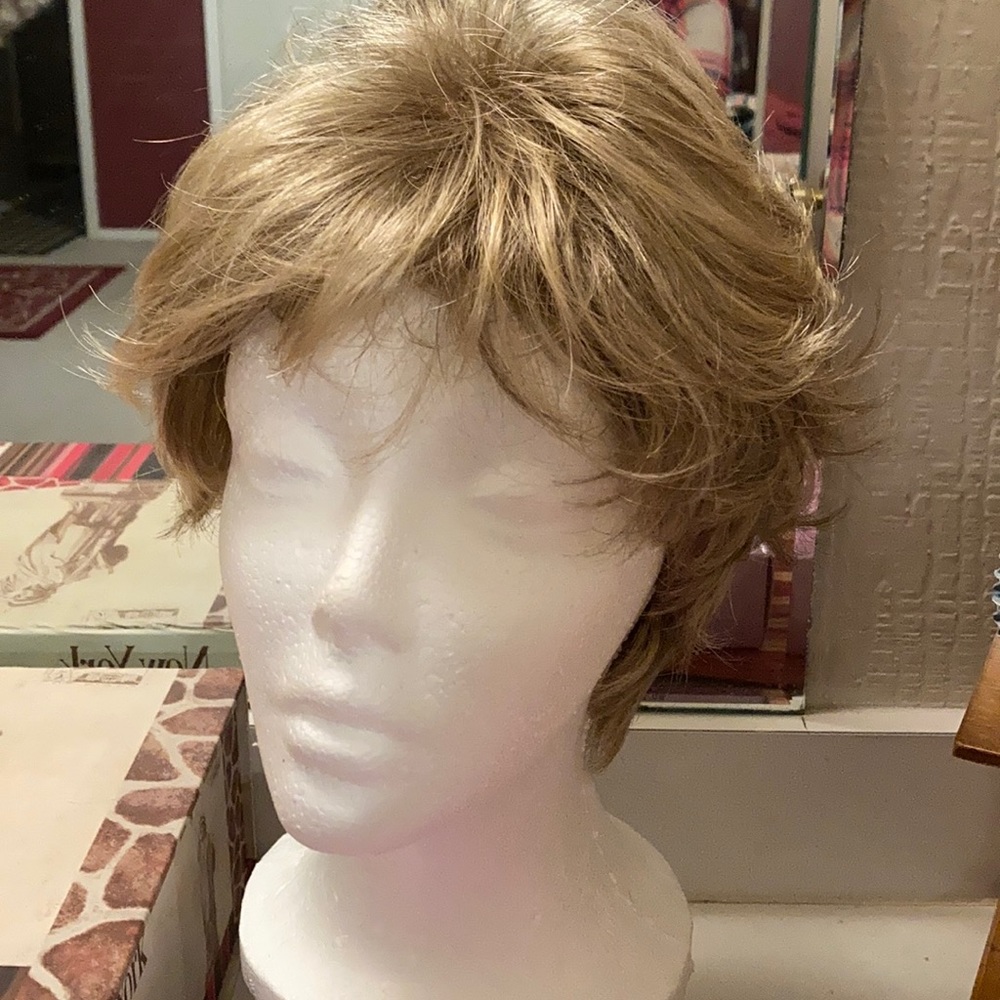 Paula Young wig, blonde